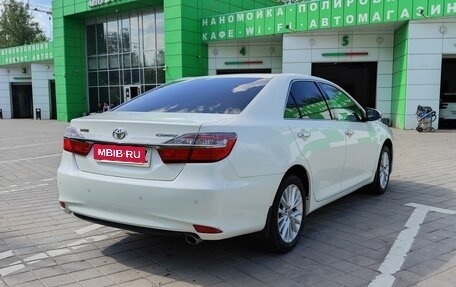 Toyota Camry, 2015 год, 1 990 000 рублей, 6 фотография