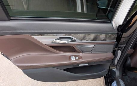 BMW 7 серия, 2018 год, 3 100 000 рублей, 12 фотография
