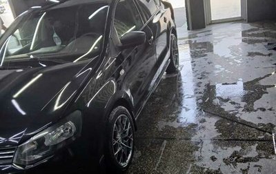 Volkswagen Polo VI (EU Market), 2013 год, 900 000 рублей, 1 фотография
