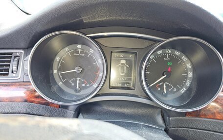 Skoda Superb III рестайлинг, 2011 год, 1 170 500 рублей, 8 фотография