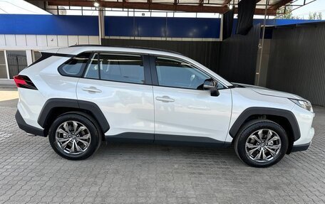 Toyota RAV4, 2025 год, 3 850 000 рублей, 5 фотография