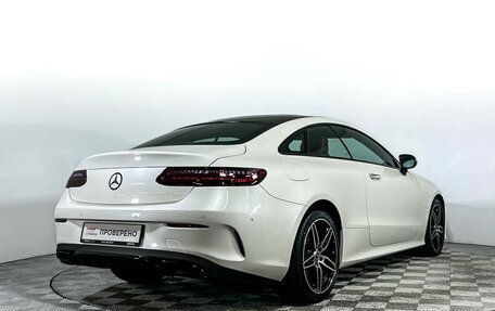 Mercedes-Benz E-Класс, 2019 год, 4 305 000 рублей, 5 фотография