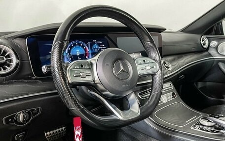 Mercedes-Benz E-Класс, 2019 год, 4 305 000 рублей, 13 фотография