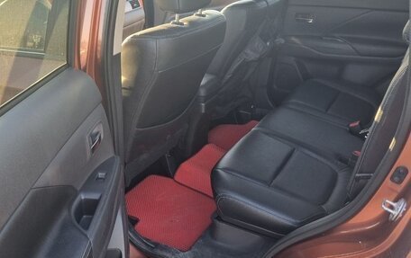 Mitsubishi Outlander III рестайлинг 3, 2012 год, 1 300 000 рублей, 10 фотография