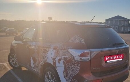 Mitsubishi Outlander III рестайлинг 3, 2012 год, 1 300 000 рублей, 4 фотография