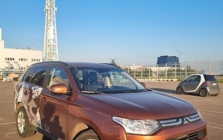 Mitsubishi Outlander III рестайлинг 3, 2012 год, 1 300 000 рублей, 2 фотография