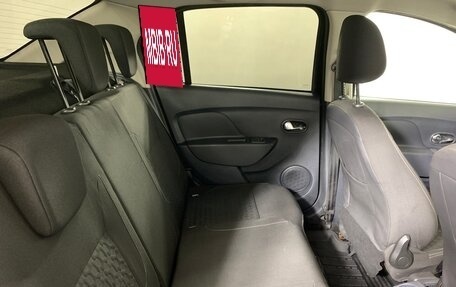 Renault Logan II, 2017 год, 685 000 рублей, 17 фотография