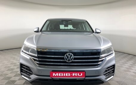 Volkswagen Touareg III, 2018 год, 4 875 000 рублей, 2 фотография