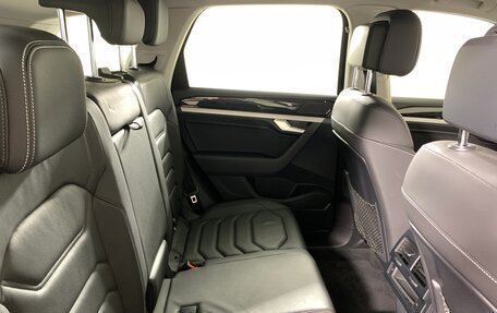 Volkswagen Touareg III, 2018 год, 4 875 000 рублей, 17 фотография