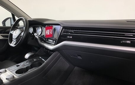 Volkswagen Touareg III, 2018 год, 4 875 000 рублей, 13 фотография
