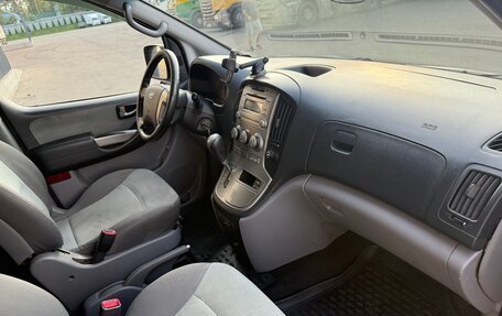 Hyundai H-1 II рестайлинг, 2013 год, 2 100 000 рублей, 18 фотография
