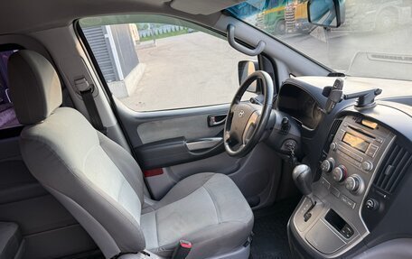 Hyundai H-1 II рестайлинг, 2013 год, 2 100 000 рублей, 19 фотография