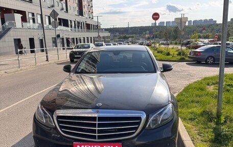 Mercedes-Benz E-Класс, 2018 год, 1 750 000 рублей, 1 фотография