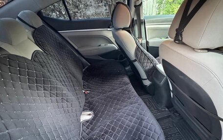 Hyundai Elantra VI рестайлинг, 2019 год, 1 620 000 рублей, 9 фотография