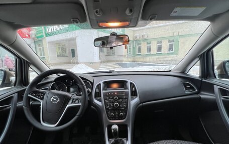 Opel Astra J, 2013 год, 1 030 000 рублей, 9 фотография