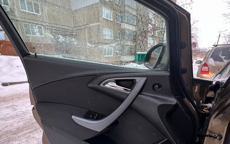 Opel Astra J, 2013 год, 1 030 000 рублей, 13 фотография