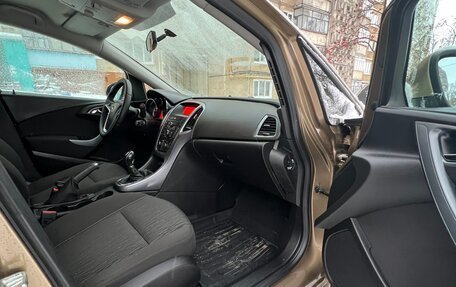 Opel Astra J, 2013 год, 1 030 000 рублей, 15 фотография