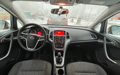 Opel Astra J, 2013 год, 1 030 000 рублей, 19 фотография