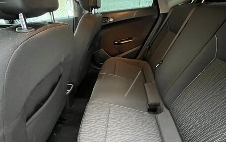 Opel Astra J, 2013 год, 1 030 000 рублей, 20 фотография