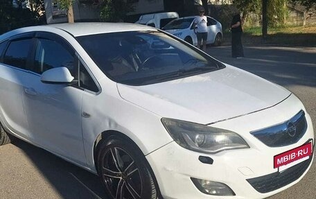 Opel Astra J, 2011 год, 620 000 рублей, 6 фотография