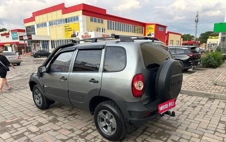 Chevrolet Niva I рестайлинг, 2015 год, 785 000 рублей, 5 фотография