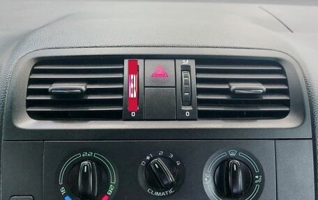 Skoda Fabia II, 2010 год, 500 000 рублей, 13 фотография