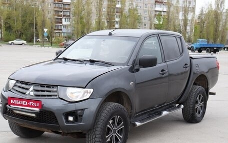 Mitsubishi L200 IV рестайлинг, 2013 год, 1 150 000 рублей, 12 фотография