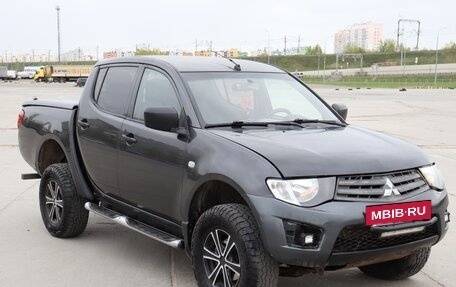 Mitsubishi L200 IV рестайлинг, 2013 год, 1 150 000 рублей, 9 фотография