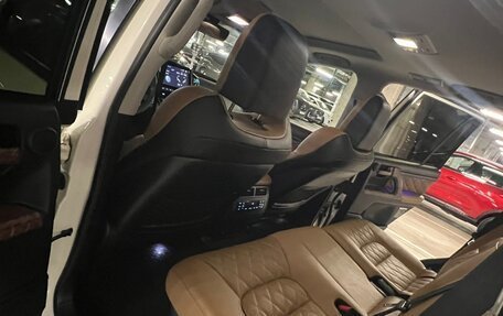 Toyota Land Cruiser 200, 2016 год, 7 000 000 рублей, 8 фотография