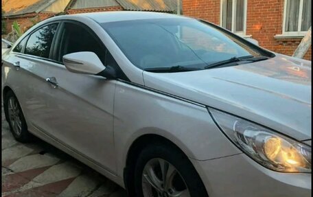 Hyundai Sonata VI, 2010 год, 1 050 000 рублей, 5 фотография