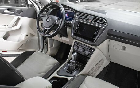 Volkswagen Tiguan II, 2017 год, 2 149 000 рублей, 11 фотография