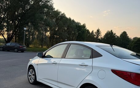 Hyundai Solaris II рестайлинг, 2016 год, 900 000 рублей, 16 фотография