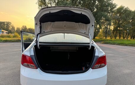 Hyundai Solaris II рестайлинг, 2016 год, 900 000 рублей, 26 фотография