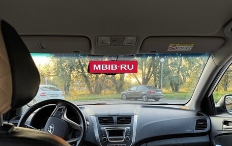 Hyundai Solaris II рестайлинг, 2016 год, 900 000 рублей, 29 фотография
