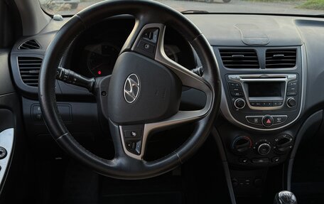 Hyundai Solaris II рестайлинг, 2016 год, 900 000 рублей, 39 фотография