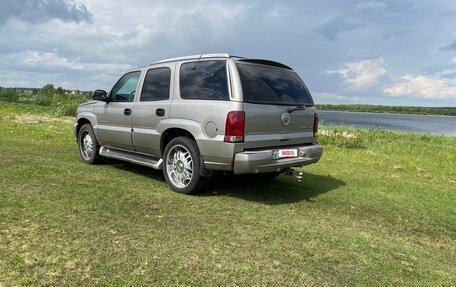 Cadillac Escalade II, 2001 год, 799 000 рублей, 3 фотография