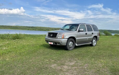 Cadillac Escalade II, 2001 год, 799 000 рублей, 2 фотография