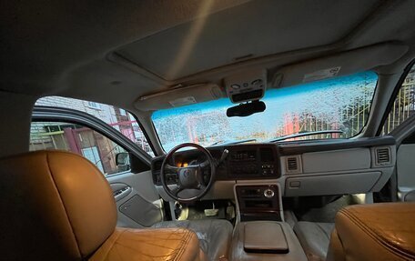 Cadillac Escalade II, 2001 год, 799 000 рублей, 7 фотография