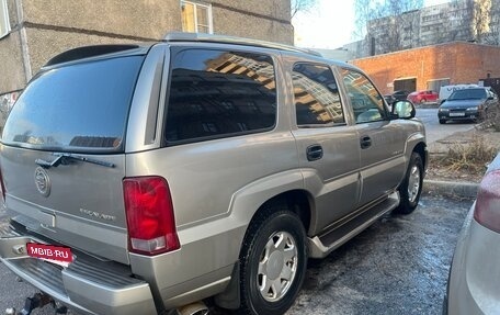 Cadillac Escalade II, 2001 год, 799 000 рублей, 11 фотография