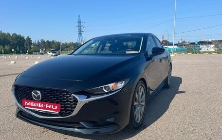 Mazda 3, 2019 год, 1 900 000 рублей, 4 фотография