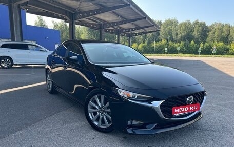 Mazda 3, 2019 год, 1 900 000 рублей, 13 фотография