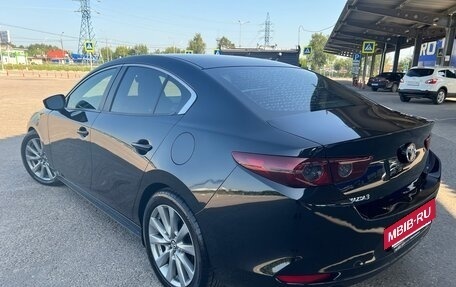 Mazda 3, 2019 год, 1 900 000 рублей, 18 фотография