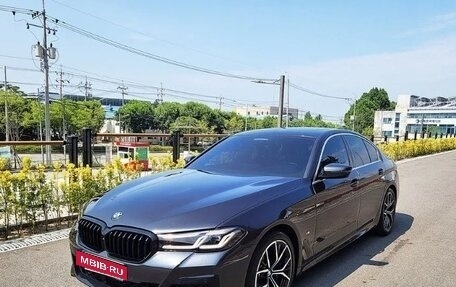 BMW 5 серия, 2021 год, 4 260 000 рублей, 2 фотография
