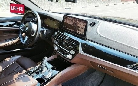 BMW 5 серия, 2021 год, 4 260 000 рублей, 8 фотография