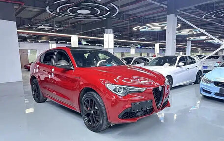 Alfa Romeo Stelvio, 2021 год, 2 870 000 рублей, 2 фотография