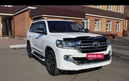 Toyota Land Cruiser 200, 2012 год, 3 600 000 рублей, 7 фотография