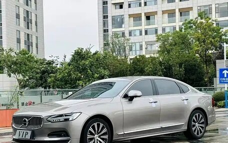 Volvo S90 II рестайлинг, 2022 год, 2 600 777 рублей, 1 фотография