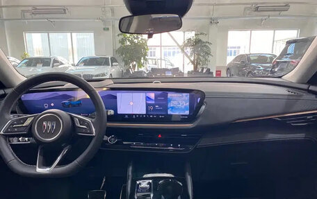 Buick Envision, 2024 год, 2 230 596 рублей, 9 фотография