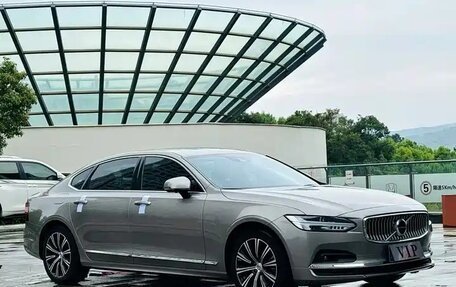 Volvo S90 II рестайлинг, 2022 год, 2 600 777 рублей, 3 фотография