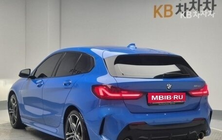 BMW 1 серия, 2021 год, 2 215 010 рублей, 2 фотография